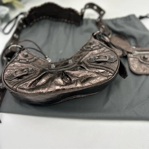 Women’s Balenciaga LE CAGOLE XS metallic leather shoulder bag - Picture 13 of 16